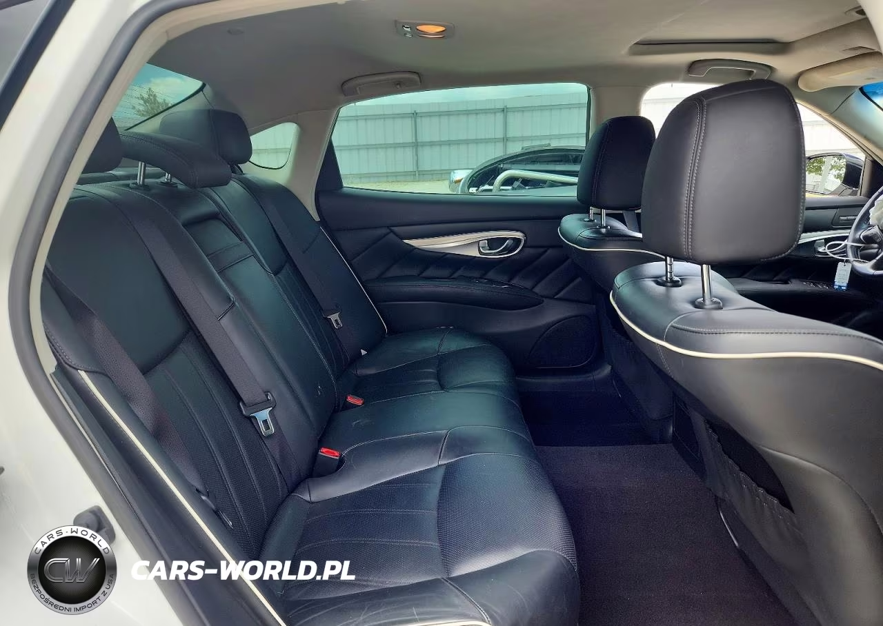 2018 Infiniti Q70L 3.7 Luxe VIN:JN1BY1PP1JM330625 - 10
