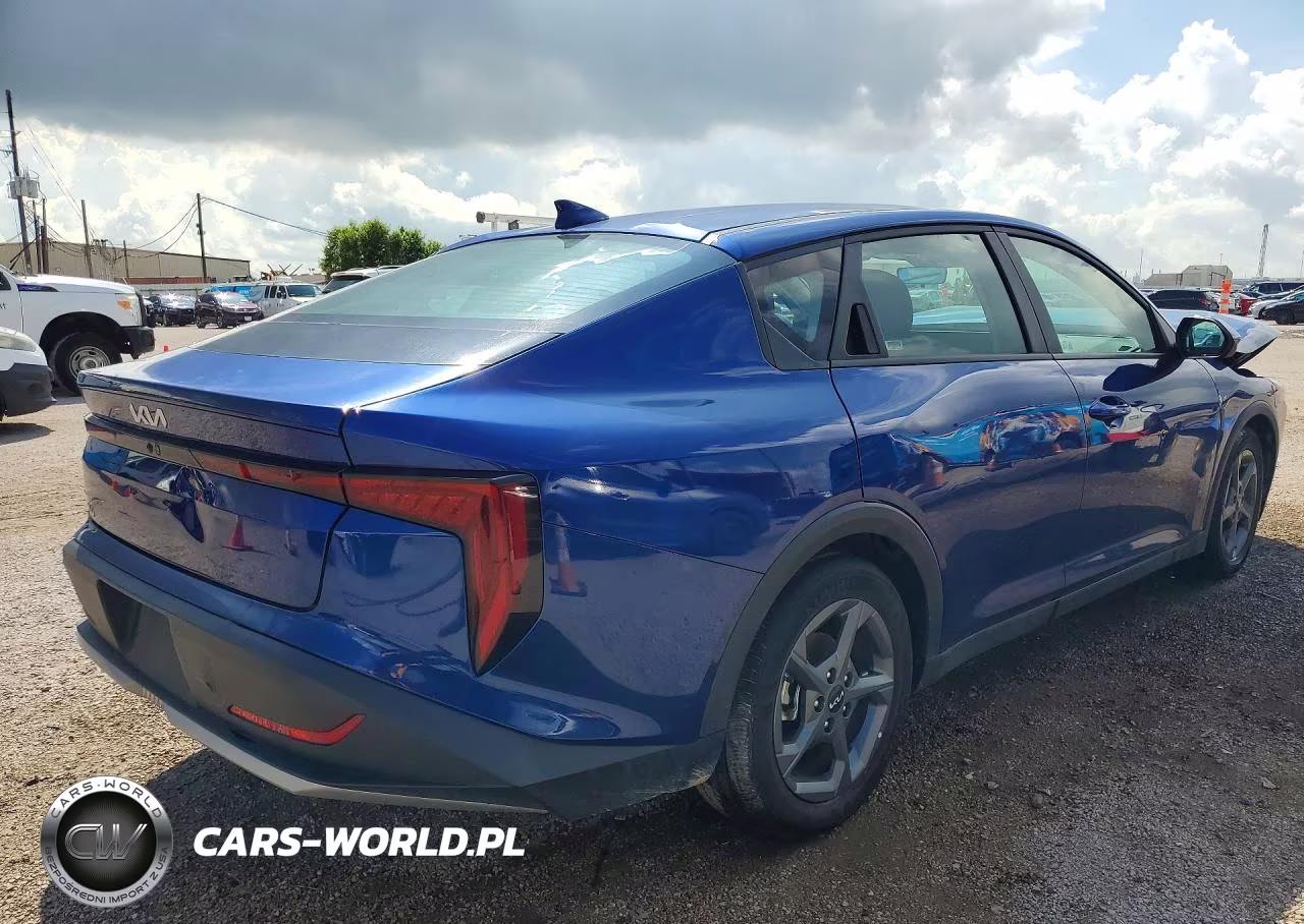 2025 Kia K4 Lxs VIN:3KPFT4DE9SE034284 - 3