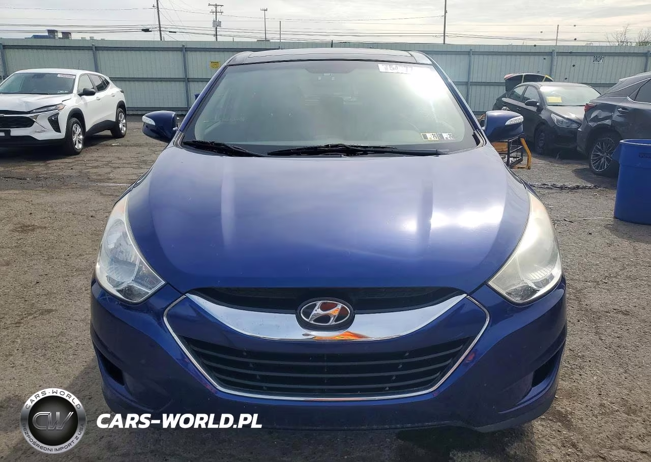 2012 Hyundai Tucson Limited VIN:KM8JUCAC2CU436893 - 5