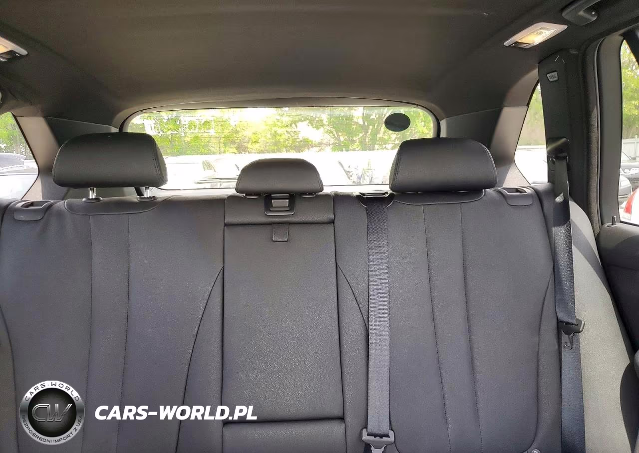 2017 BMW X5 xDrive35I VIN:5UXKR0C33H0V75157 - 10