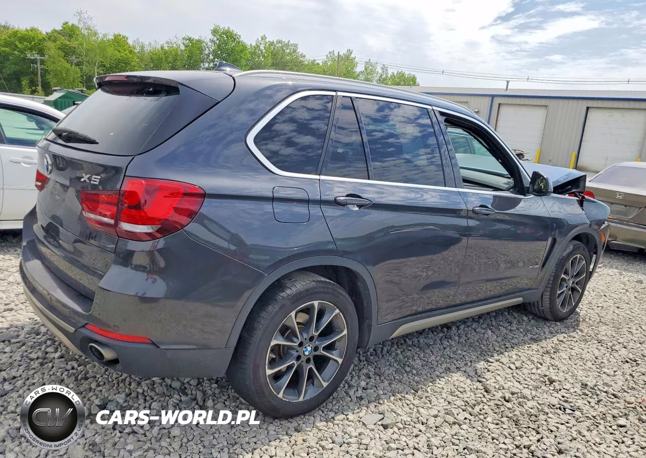 2017 BMW X5 xDrive35I VIN:5UXKR0C33H0V75157 - 3