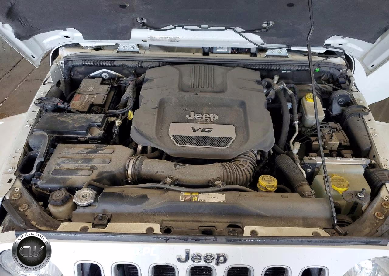 2016 Jeep Wrangler Unlimited Sahara VIN:1C4BJWEG4GL138258 - 12