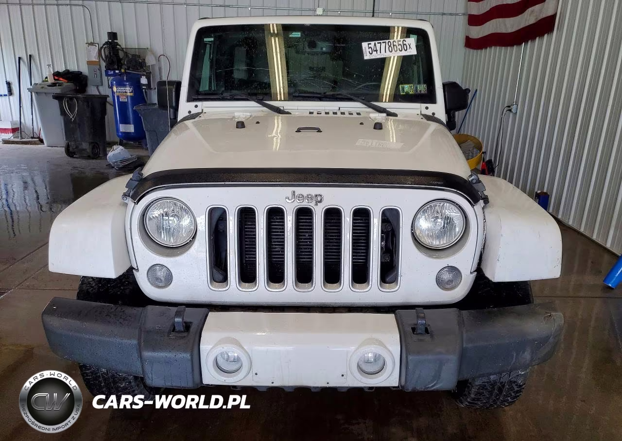 2016 Jeep Wrangler Unlimited Sahara VIN:1C4BJWEG4GL138258 - 5