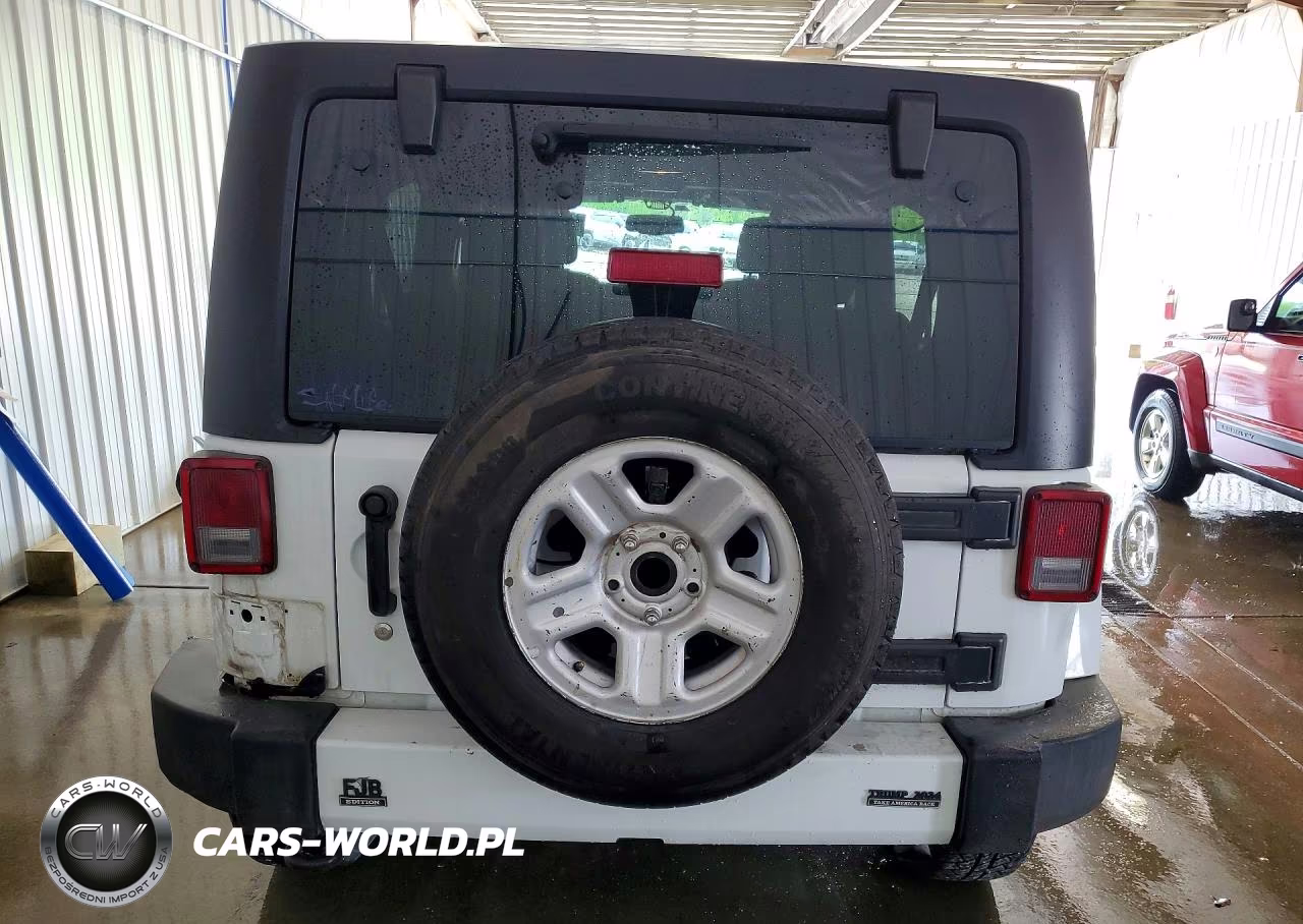 2016 Jeep Wrangler Unlimited Sahara VIN:1C4BJWEG4GL138258 - 6