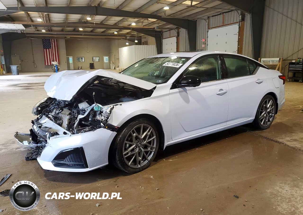 2024 Nissan Altima Sr – zdjęcie 1 z 13