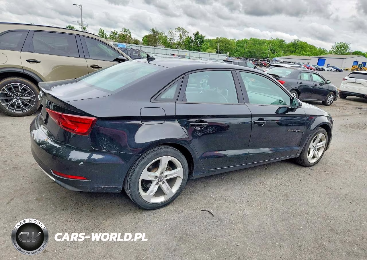 2018 Audi A3 Premium VIN:WAUAUGFF6J1045871 - 3
