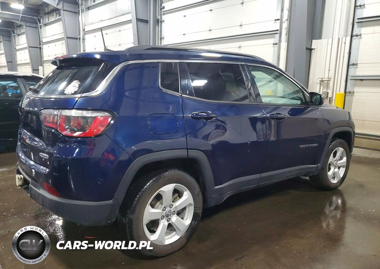 2018 Jeep Compass Latitude VIN:3C4NJDBB6JT147680 - 3