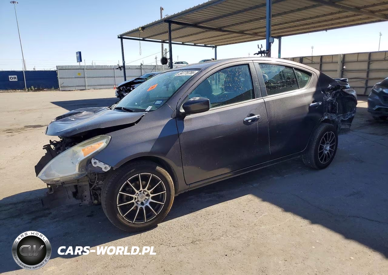 2015 Nissan Versa 1.6 Sv – zdjęcie 1 z 12