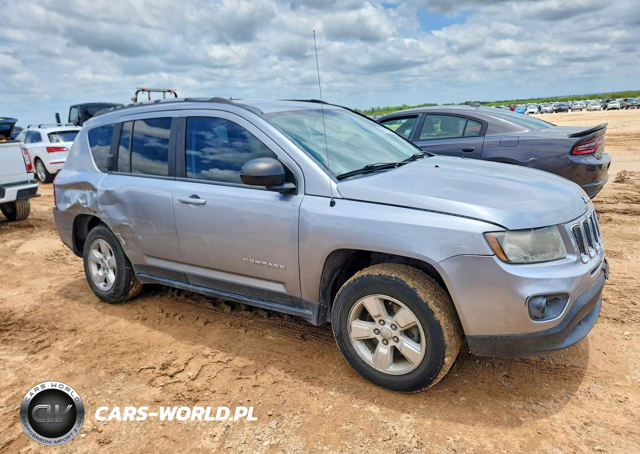 2015 Jeep Compass Sport VIN:1C4NJCBAXFD313620 - 4