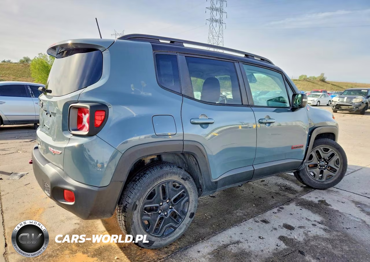 2018 Jeep Renegade Trailhawk VIN:ZACCJBCB1JPH87779 - 3