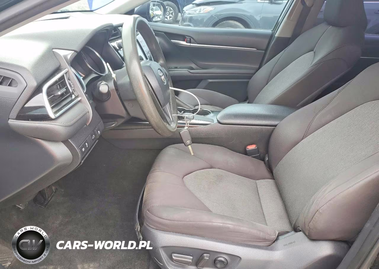 2018 Toyota Camry Le VIN:4T1B11HK0JU606132 - 7