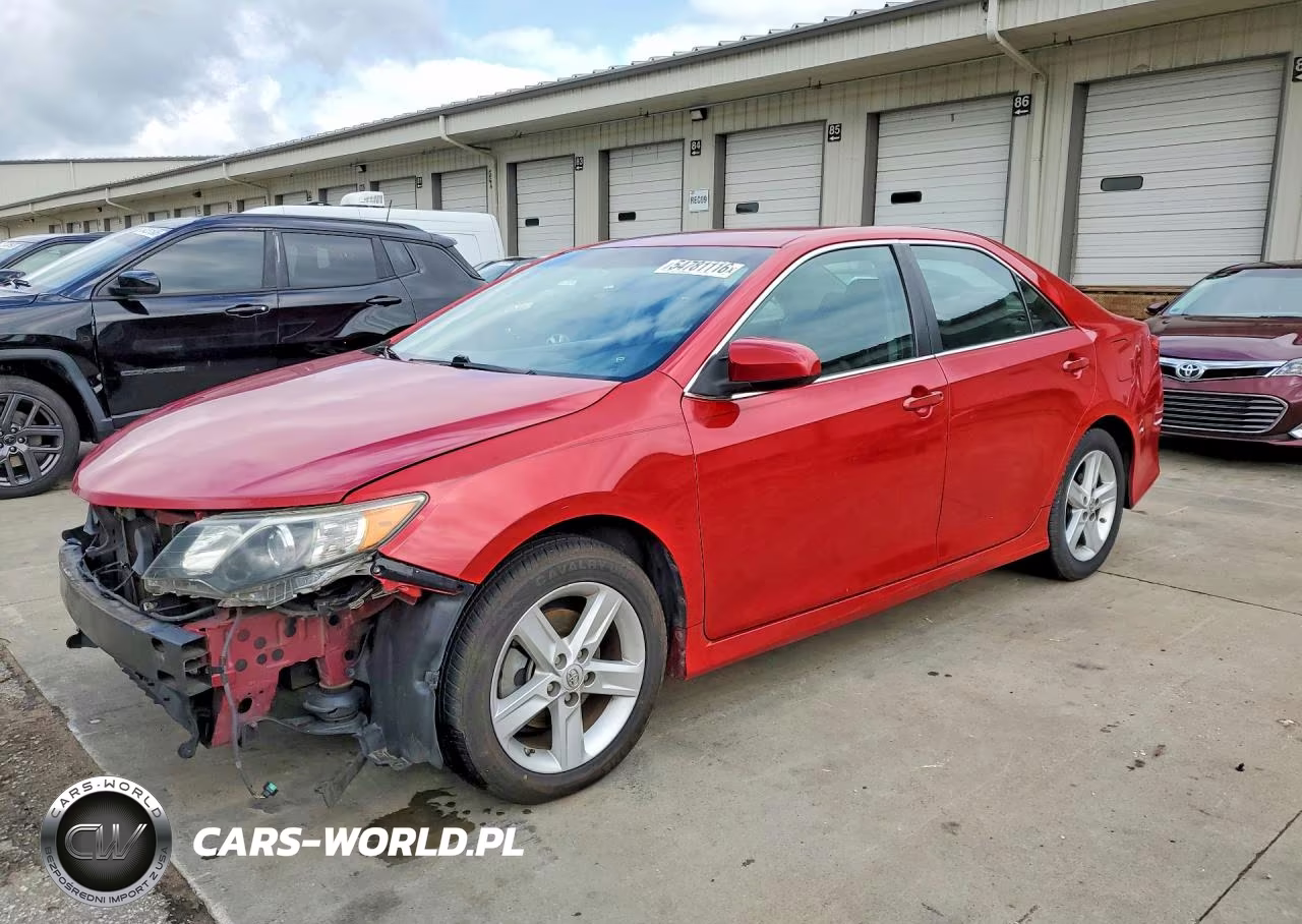 2014 Toyota Camry Se – zdjęcie 1 z 13