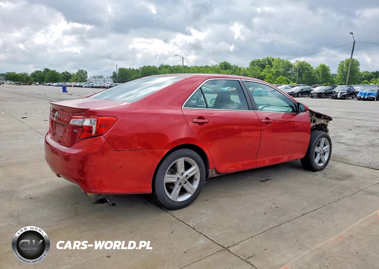2014 Toyota Camry Se VIN:4T1BF1FK9EU734749 - 3