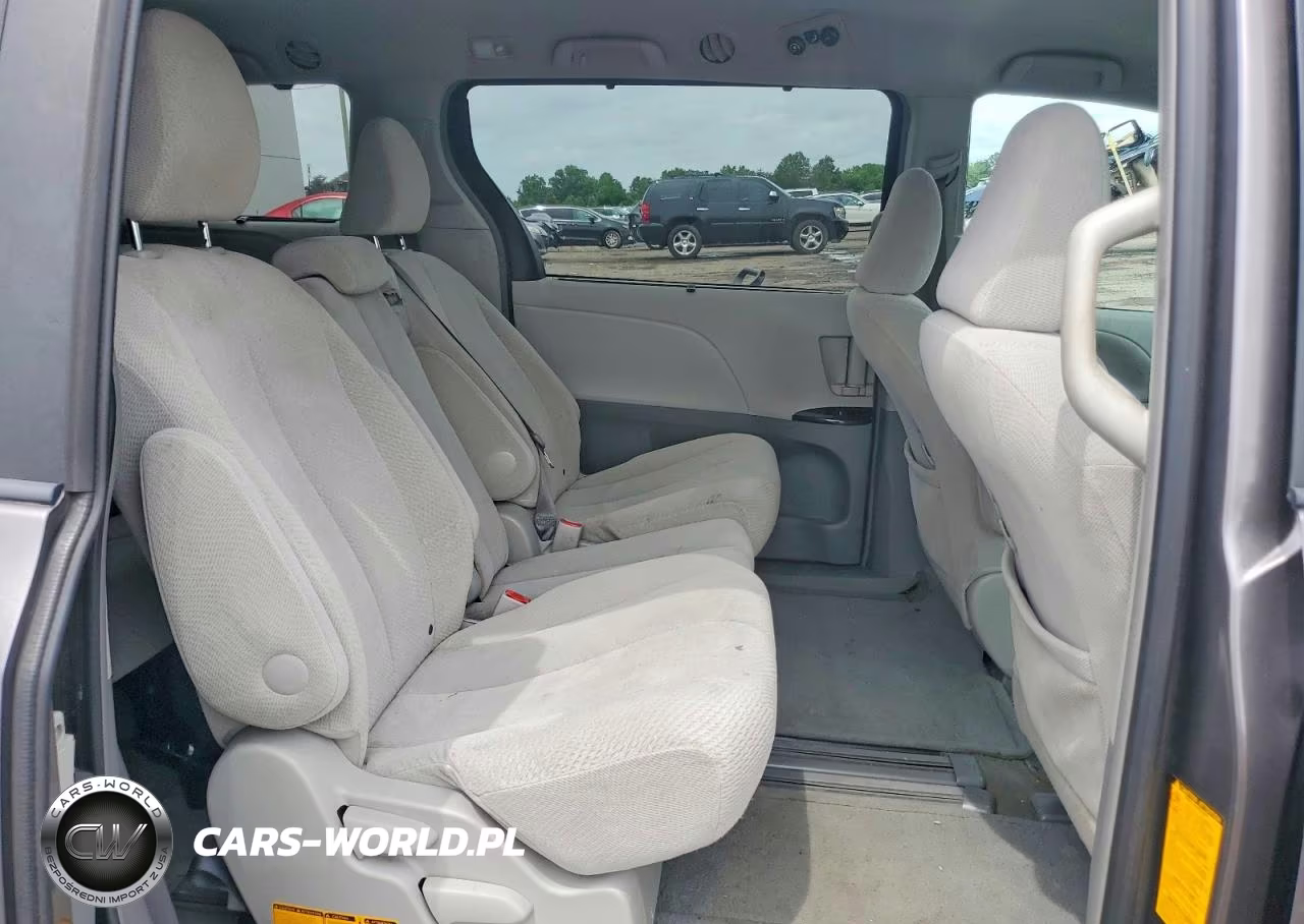 2011 Toyota Sienna Le VIN:5TDKK3DC8BS171152 - 11