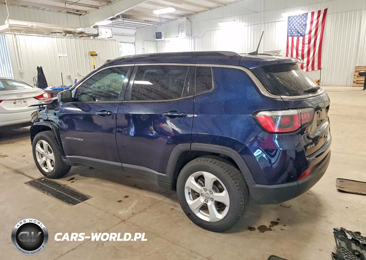 2017 Jeep Compass Latitude VIN:3C4NJDBBXHT688726 - 2