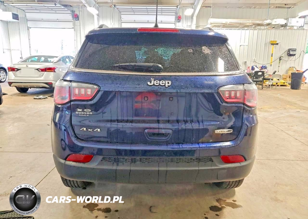 2017 Jeep Compass Latitude VIN:3C4NJDBBXHT688726 - 6