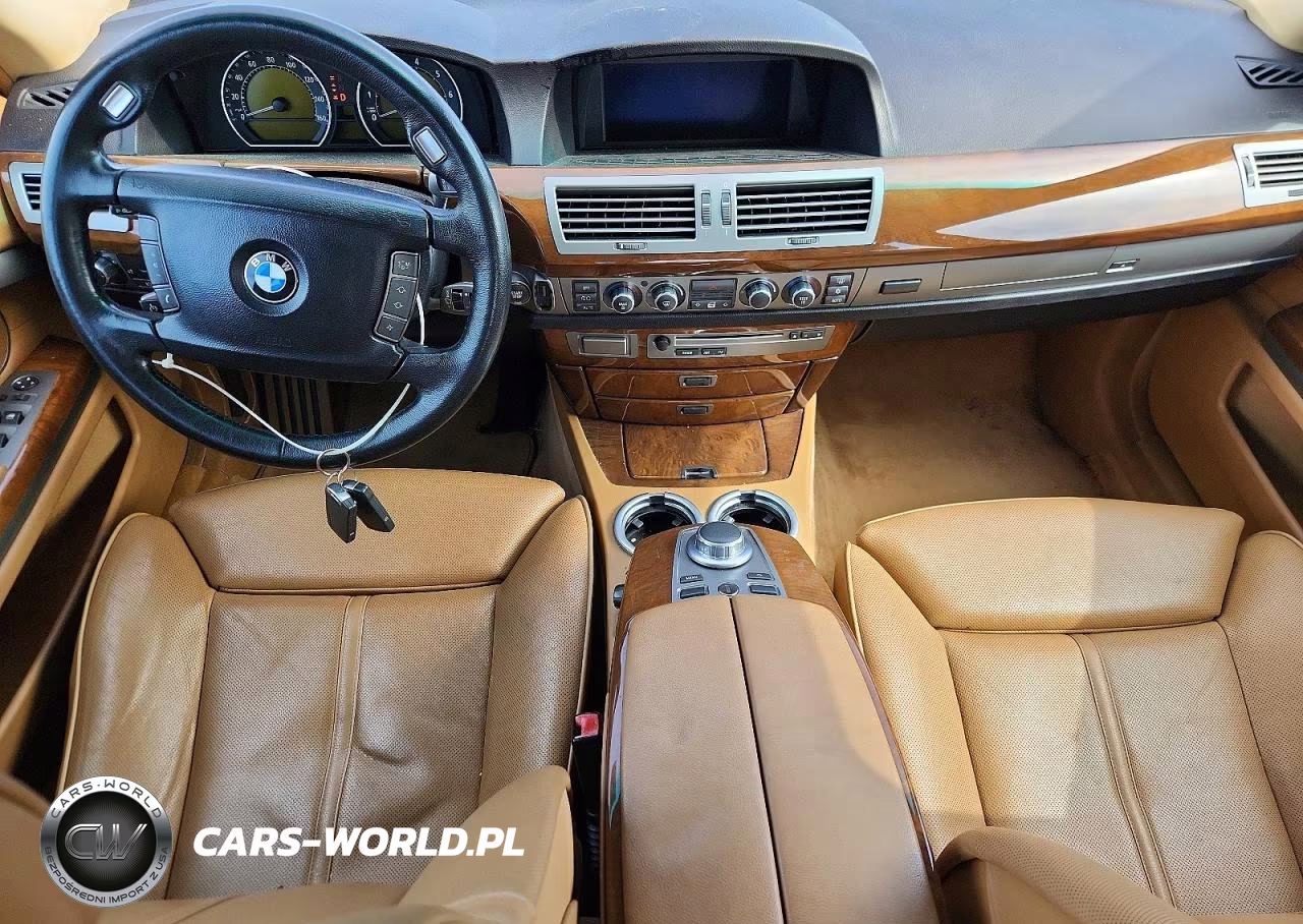 2007 BMW 750 VIN:WBAHN835X7DT74738 - 8