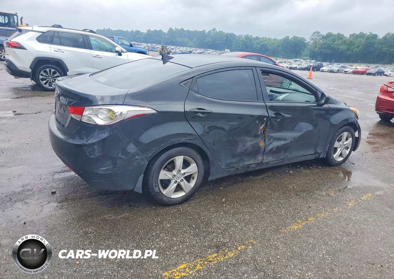 2013 Hyundai Elantra Gls VIN:5NPDH4AE1DH294898 - 3