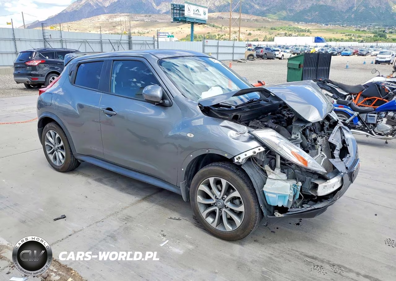 2013 Nissan Juke S VIN:JN8AF5MV7DT214465 - 4