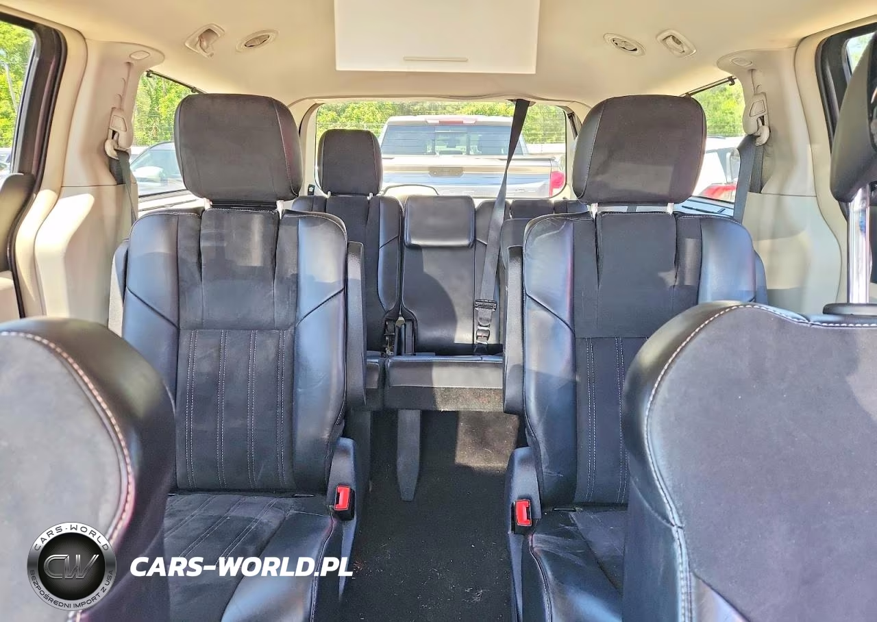 2014 Chrysler Town & Country Touring L VIN:2C4RC1CG3ER341208 - 10