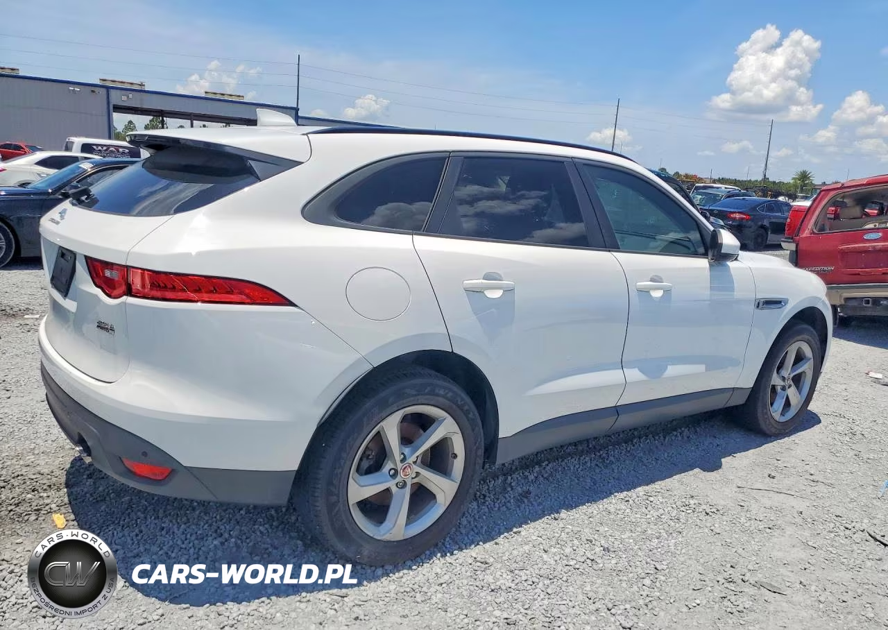 2018 Jaguar F-Pace Premium VIN:SADCJ2FXXJA322266 - 3
