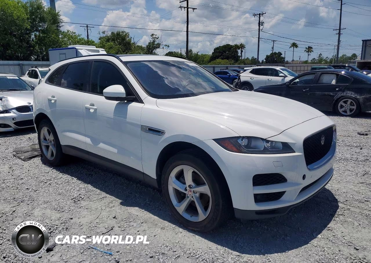 2018 Jaguar F-Pace Premium VIN:SADCJ2FXXJA322266 - 4
