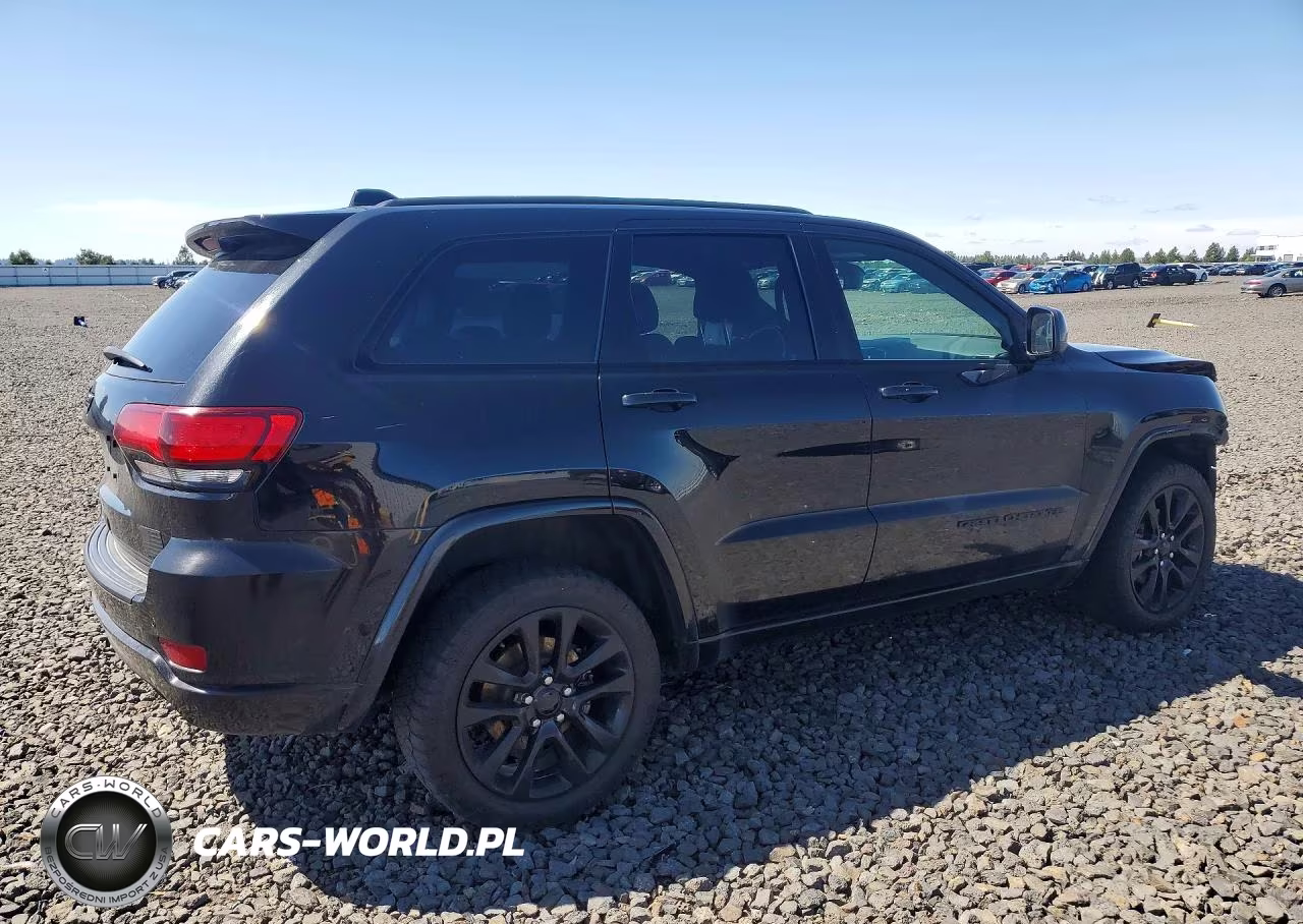 2019 Jeep Grand Cherokee Laredo VIN:1C4RJFAG3KC793136 - 3