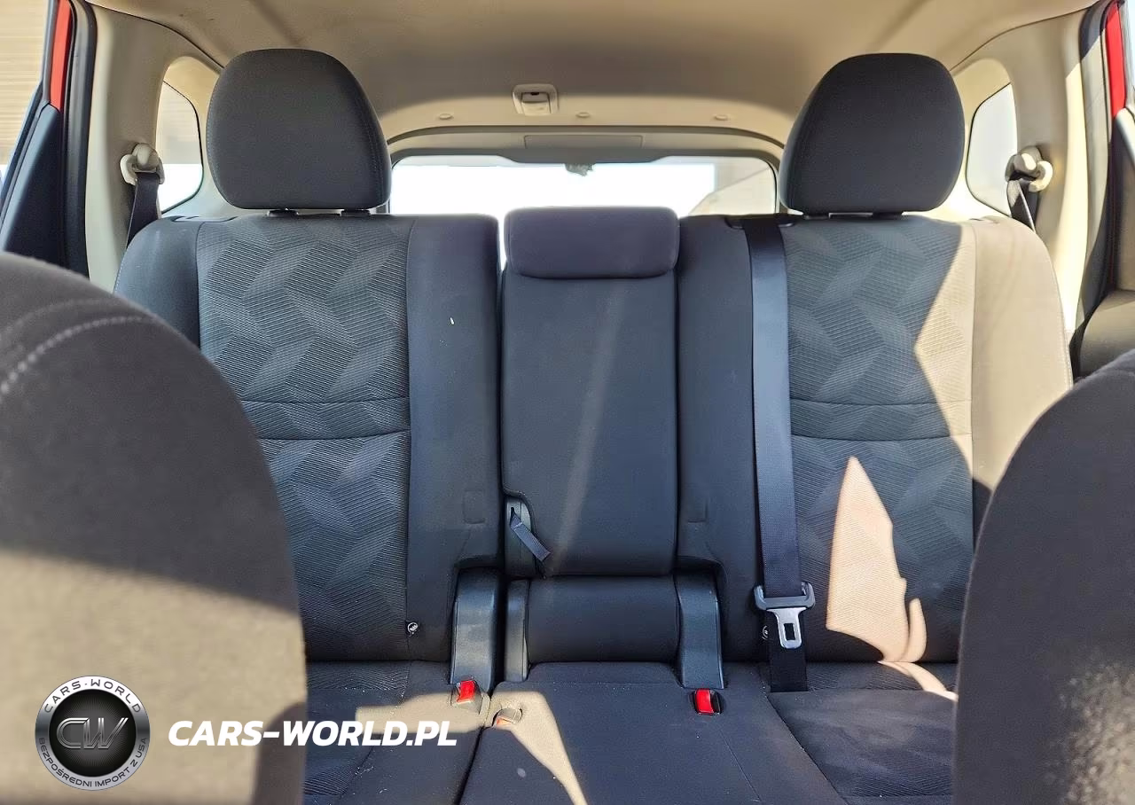 2016 Nissan Rogue S VIN:KNMAT2MV2GP655114 - 10