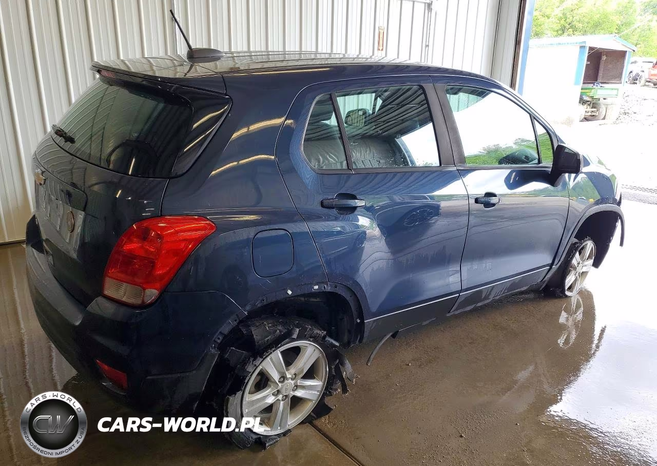 2018 Chevrolet Trax Ls VIN:3GNCJNSB7JL183351 - 3