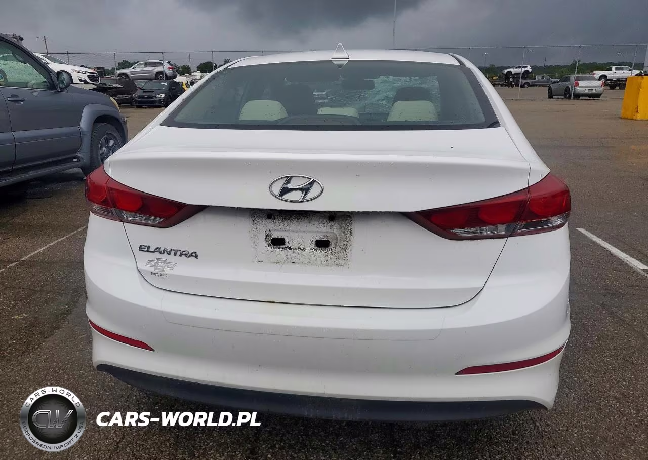 2018 Hyundai Elantra Value Edition VIN:5NPD84LF7JH354104 - 6