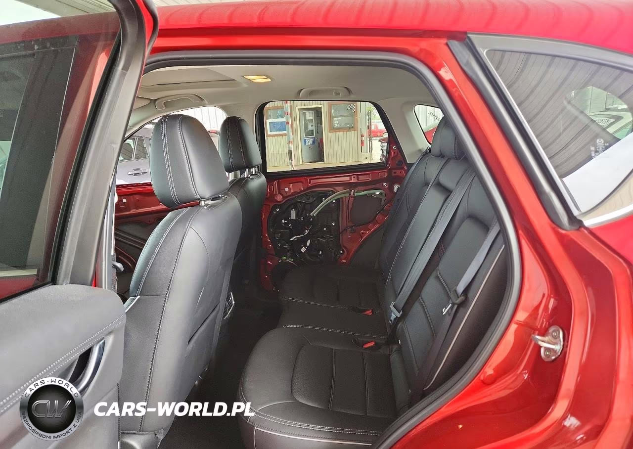 2025 Mazda Cx-5 Preferred VIN:JM3KFBCLXS0568033 - 11