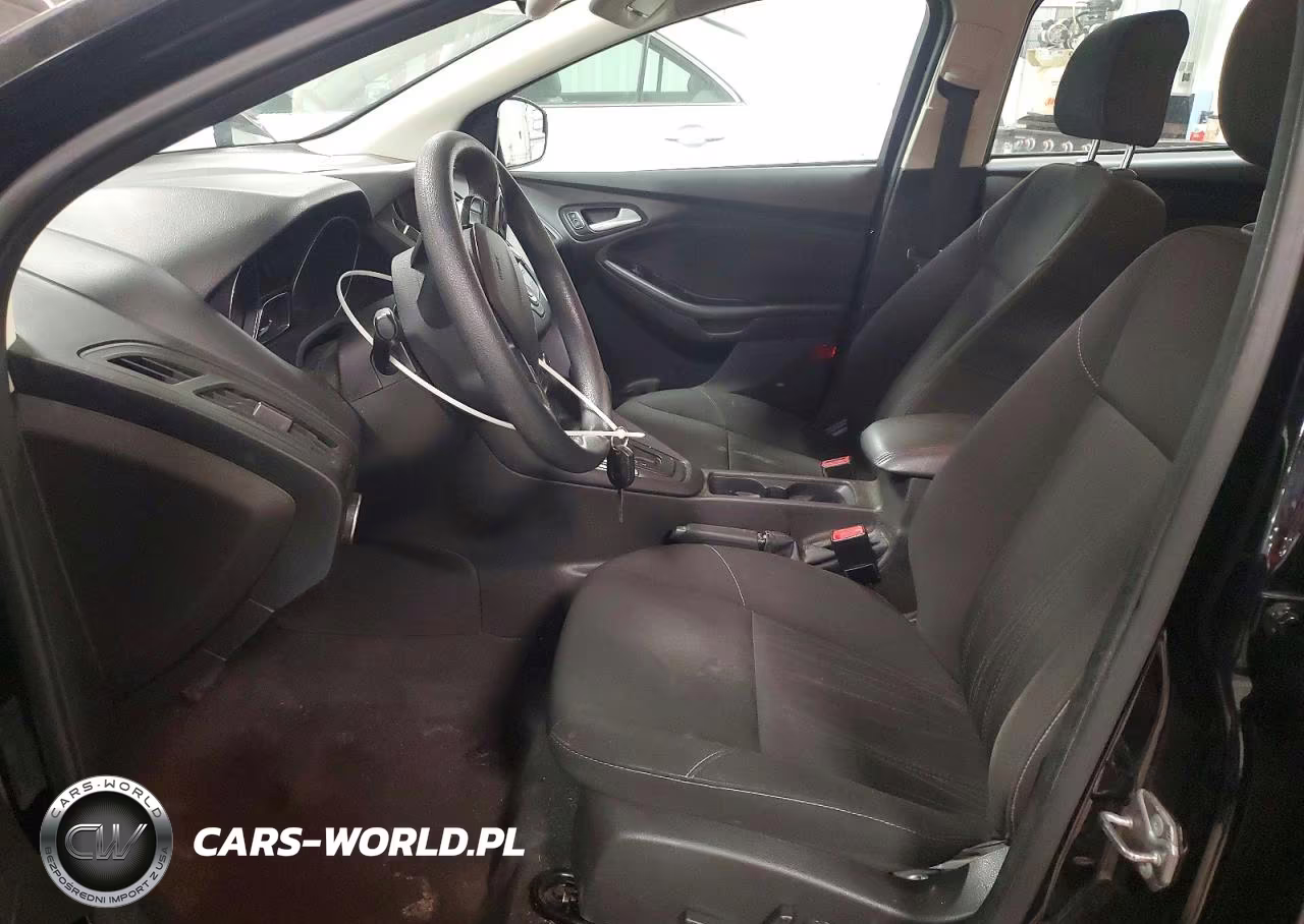 2016 Ford Focus Se VIN:1FADP3K22GL246155 - 7