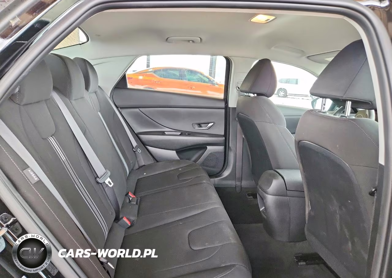 2024 Hyundai Elantra Blue VIN:KMHLM4DJ5RU115576 - 10