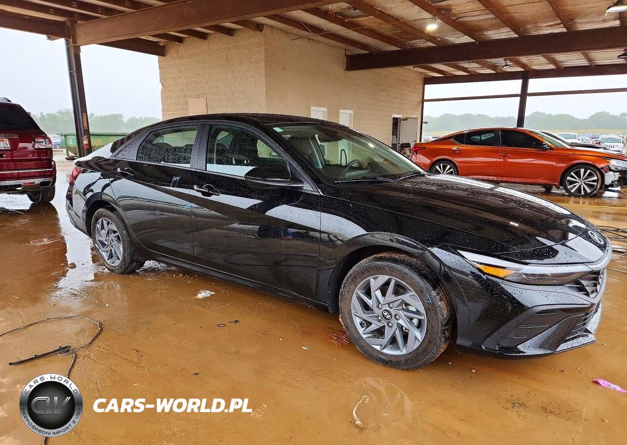 2024 Hyundai Elantra Blue VIN:KMHLM4DJ5RU115576 - 4