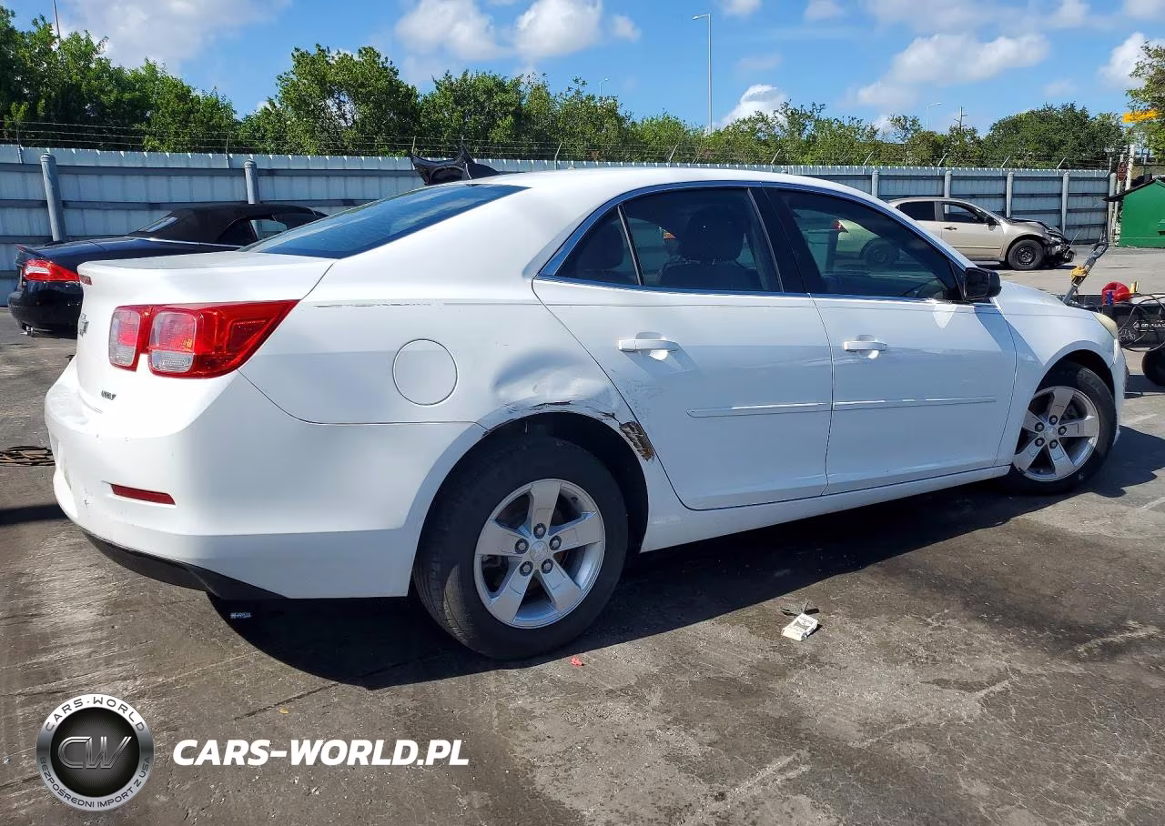 2013 Chevrolet Malibu VIN:1G11B5SA8DF192782 - 3