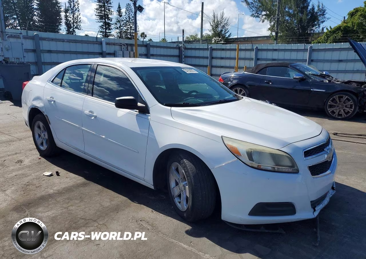 2013 Chevrolet Malibu VIN:1G11B5SA8DF192782 - 4