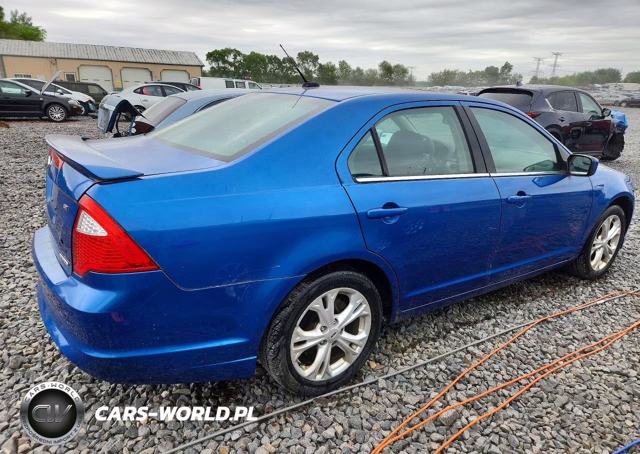 2012 Ford Fusion Se VIN:3FAHP0HG5CR326838 - 3