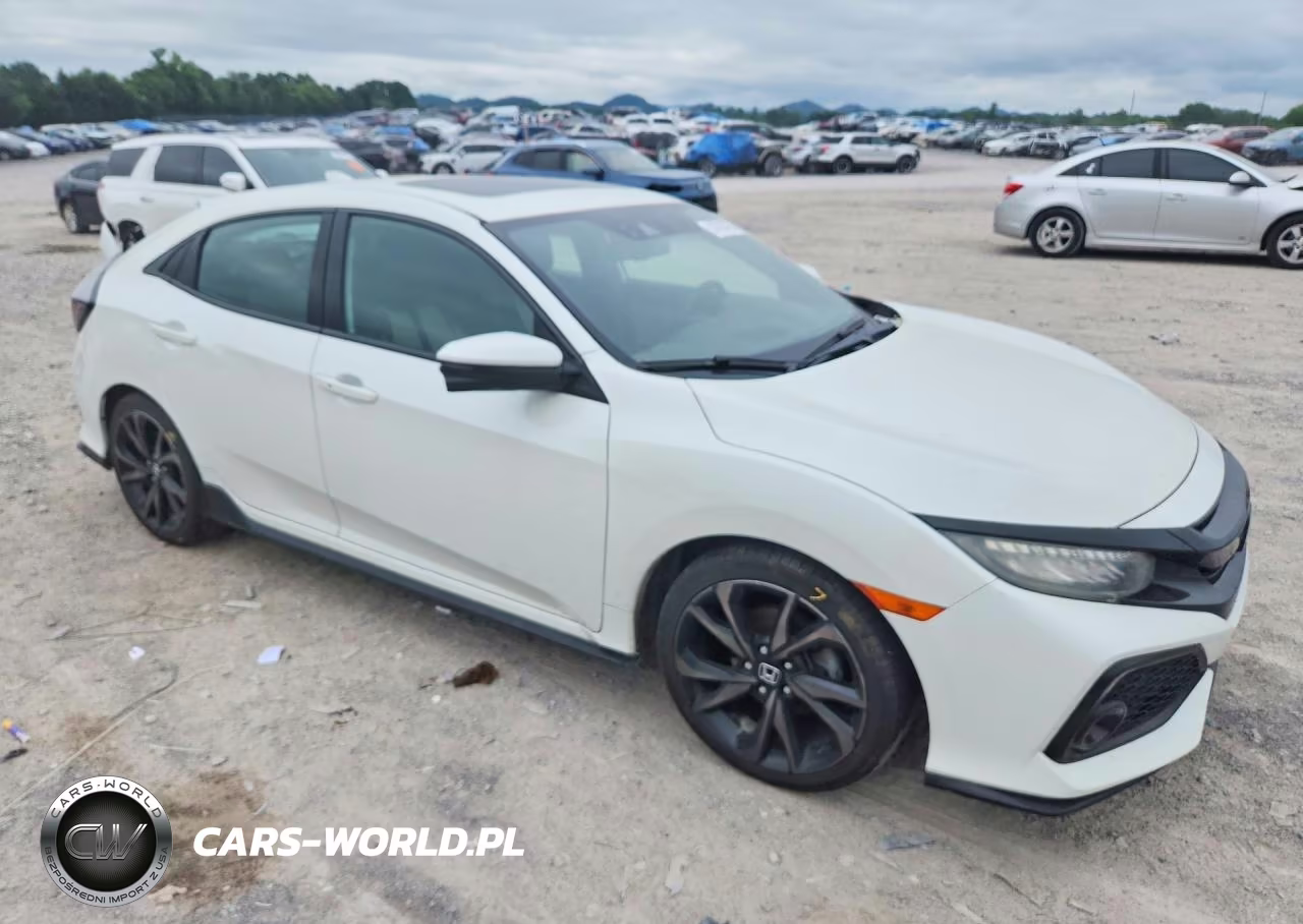 2018 Honda Civic Sport Touring VIN:SHHFK7H90JU219445 - 4