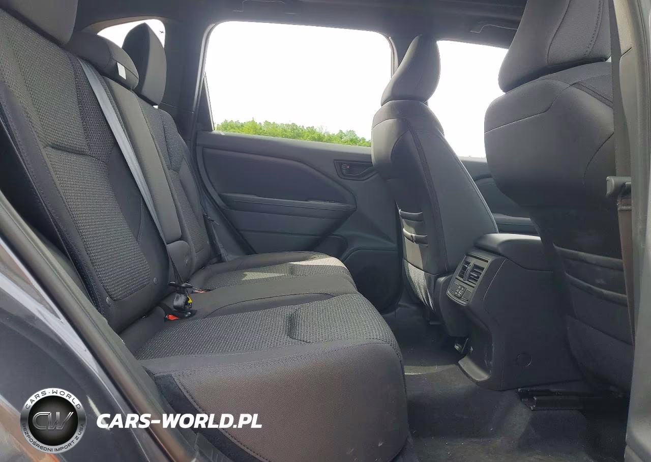 2025 Subaru Forester Premium VIN:JF2SLDDC1SH592705 - 11