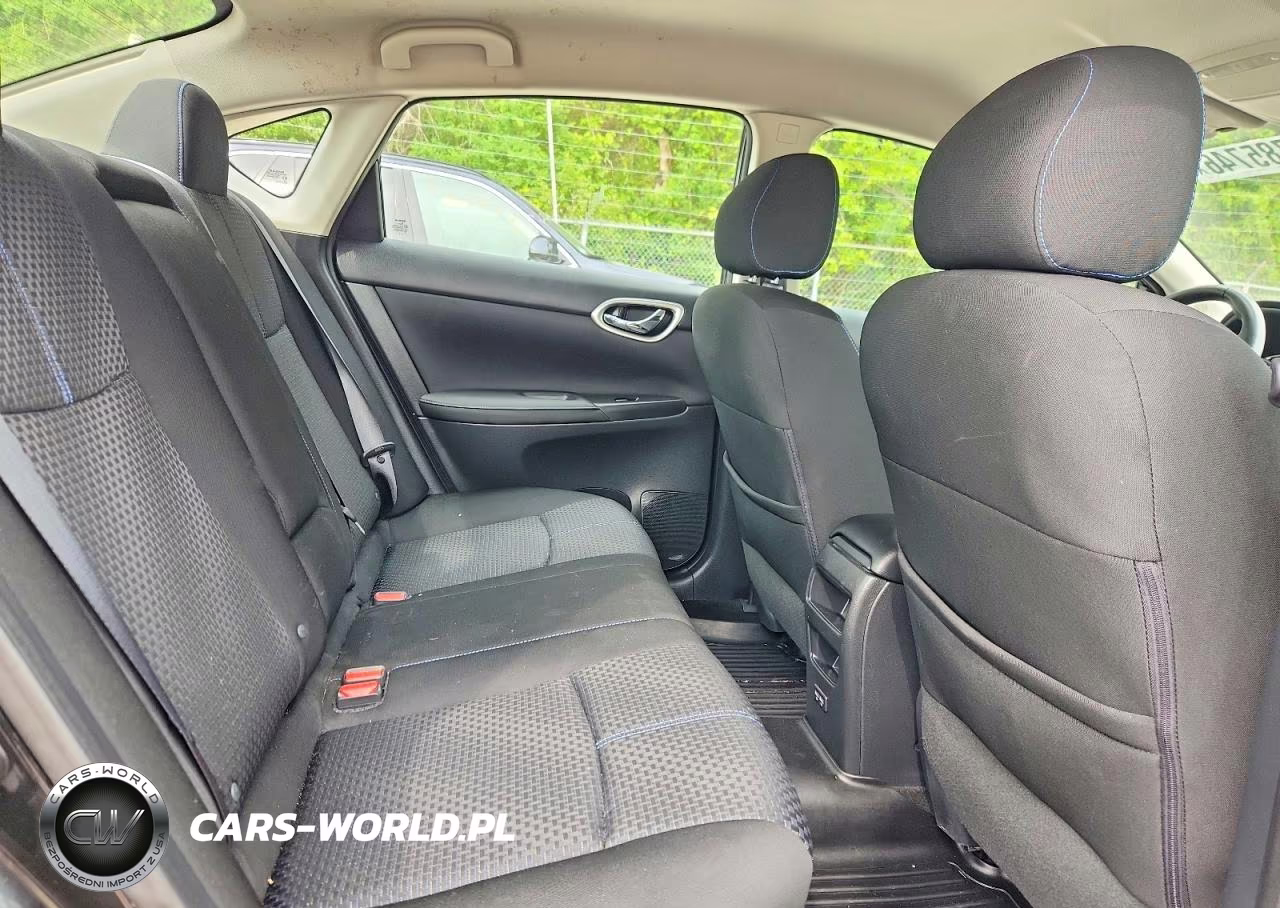 2018 Nissan Sentra Sr VIN:3N1AB7AP4JY315025 - 10