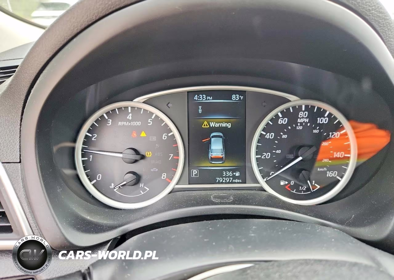 2018 Nissan Sentra Sr VIN:3N1AB7AP4JY315025 - 9