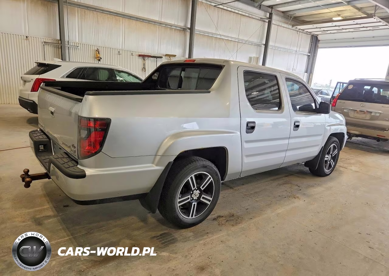 2014 Honda Ridgeline Sport VIN:5FPYK1F73EB013722 - 3