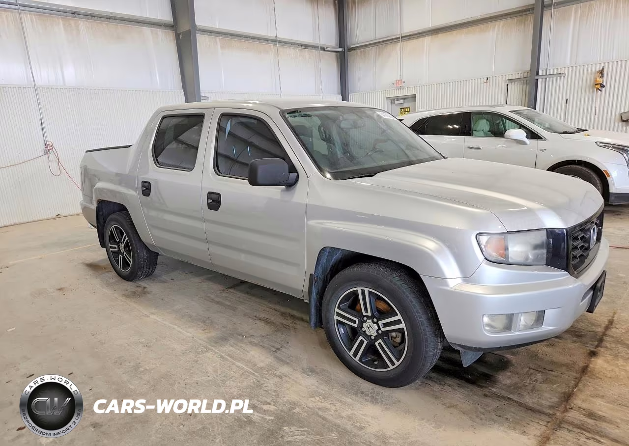 2014 Honda Ridgeline Sport VIN:5FPYK1F73EB013722 - 4