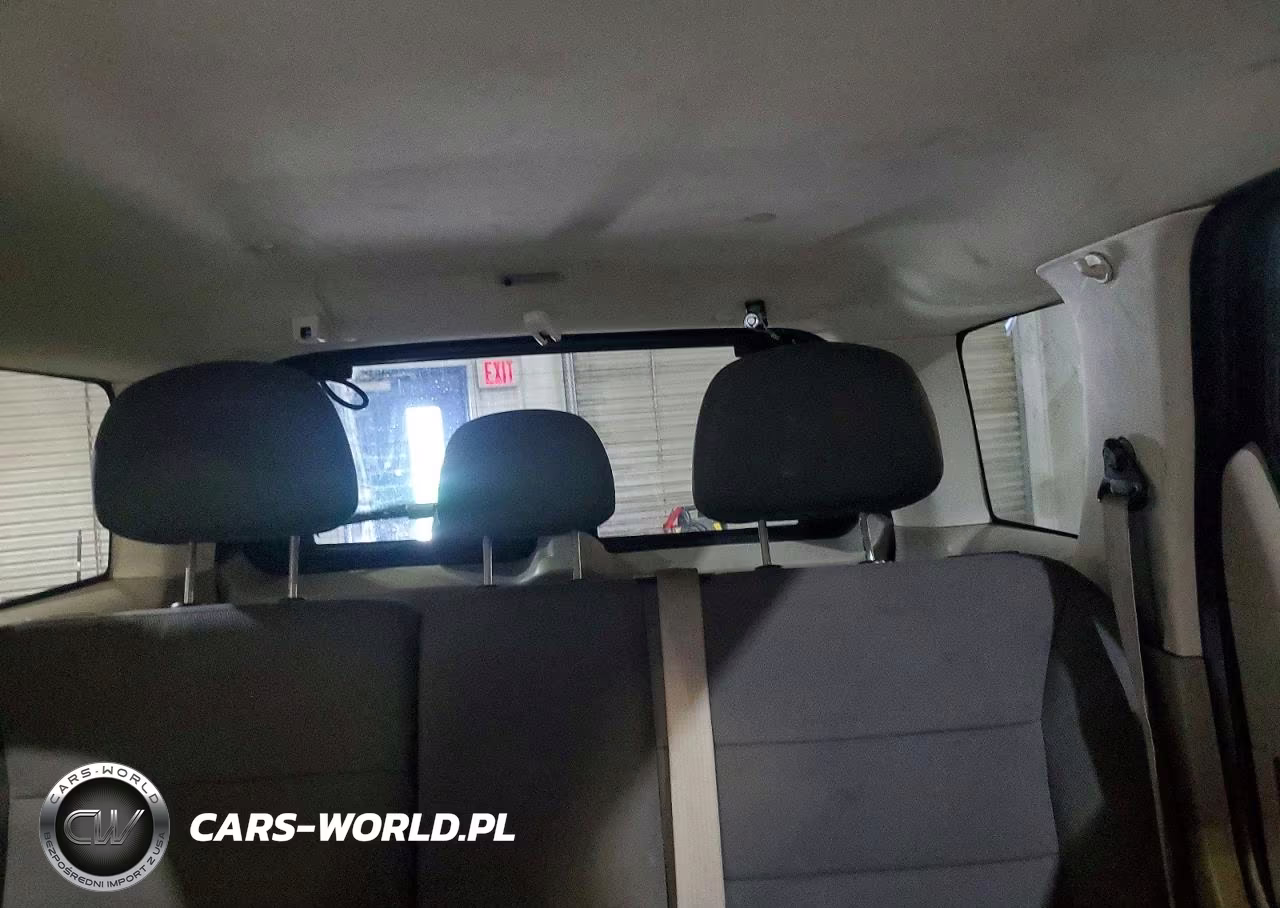 2010 Ford Escape Xlt VIN:1FMCU0D76AKB18435 - 10