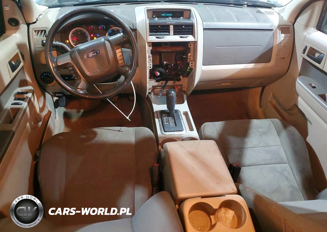 2010 Ford Escape Xlt VIN:1FMCU0D76AKB18435 - 8