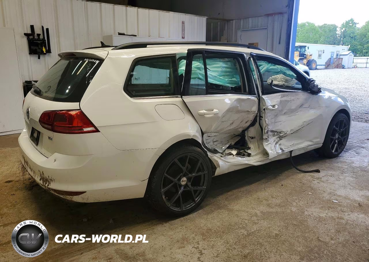 2015 Volkswagen Golf VIN:3VWCA7AU8FM520633 - 3
