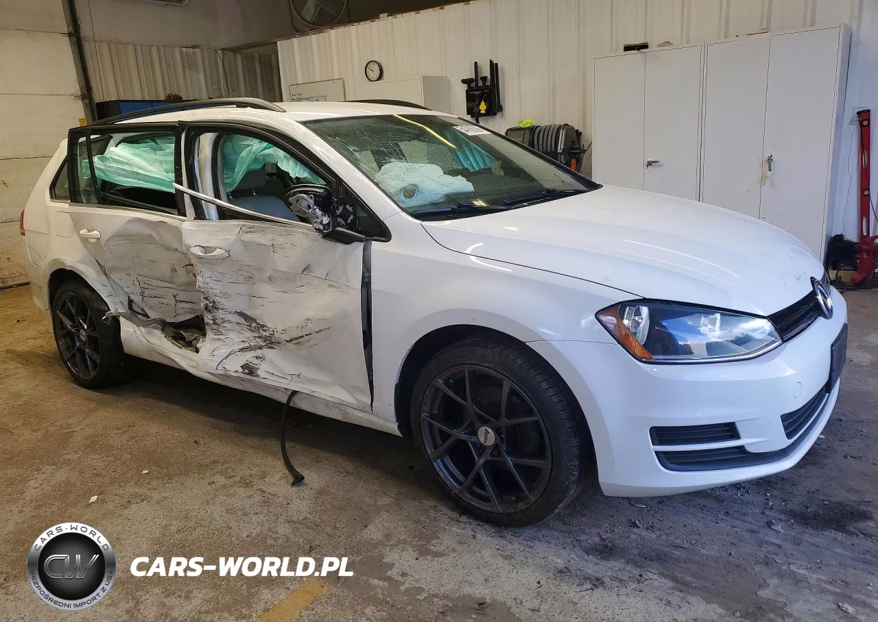 2015 Volkswagen Golf VIN:3VWCA7AU8FM520633 - 4