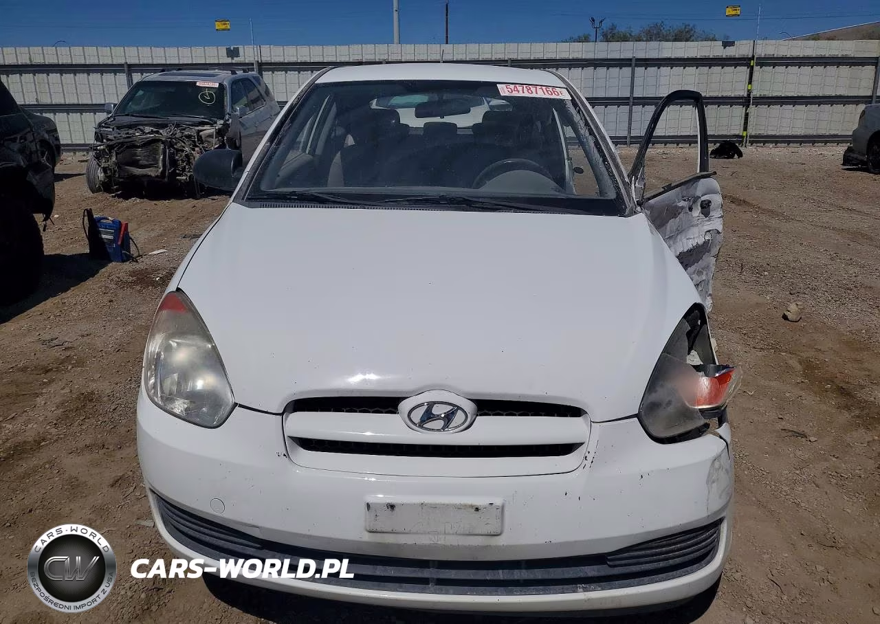 2008 Hyundai Accent Gs VIN:KMHCM36C08U073891 - 5
