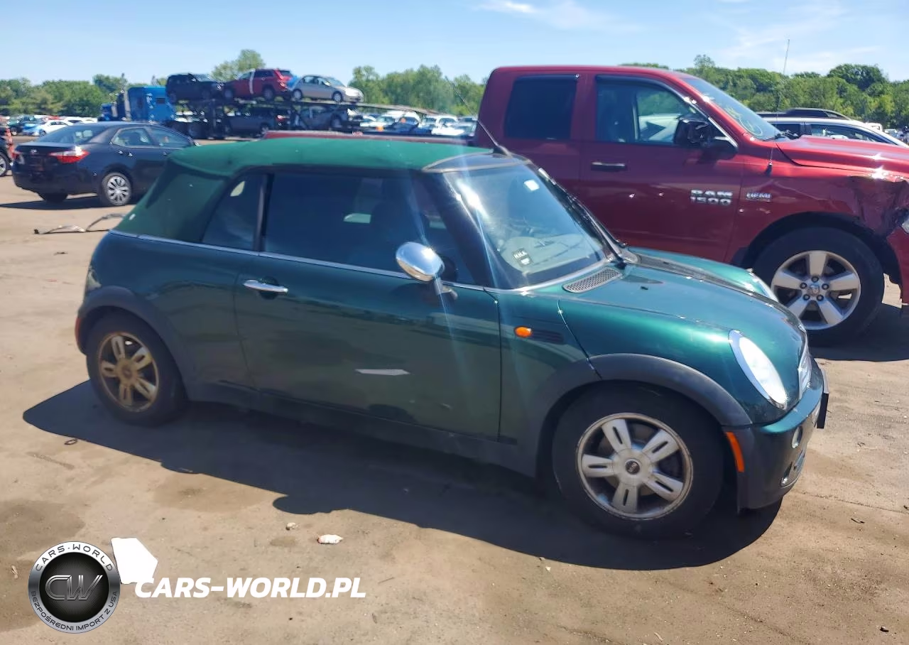 2008 Mini Cooper VIN:WMWRF33558TG18388 - 4