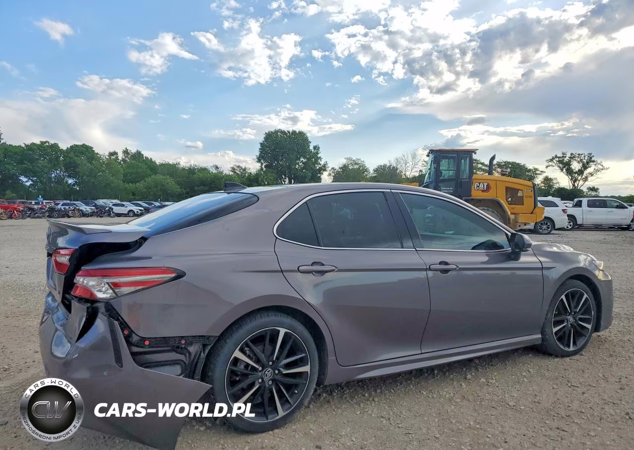2019 Toyota Camry Xse VIN:4T1B61HKXKU195583 - 3